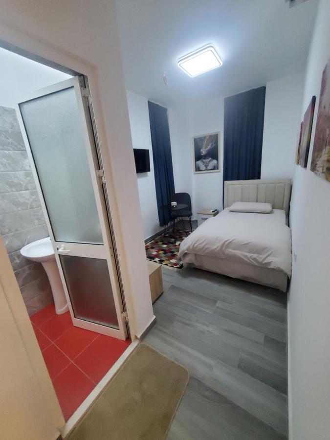 Bs Hotel Durrës Habitación foto