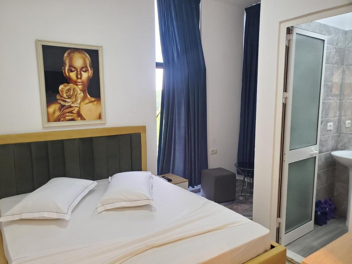 Bs Hotel Durrës Habitación foto